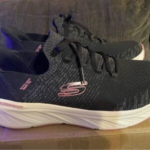 Skechers Slip-ins Shoes Womens 11 Swift Fit. Worn 1 Time